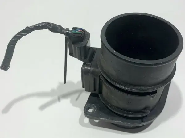Debitmetru 8200651315 Nissan Qashqai facelift (2010-2013) [J10] 1.5 dci K9K 110 cp