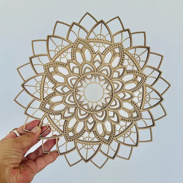 Decor perete Mandala 3D – artă sacrală pentru casă și spații de meditație, 25 cm