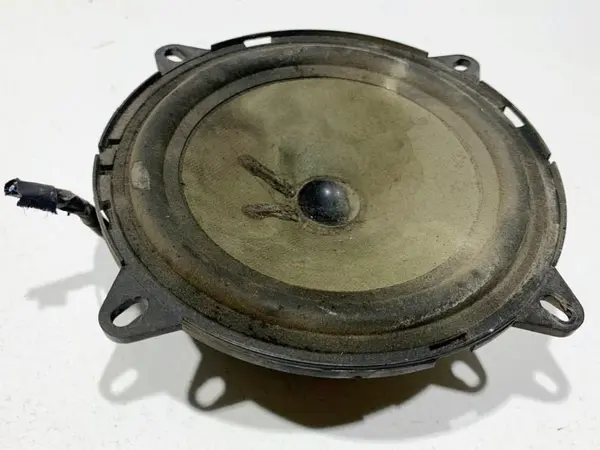 Difuzor audio dreapta fata Dacia Logan 2 (2012-2017)