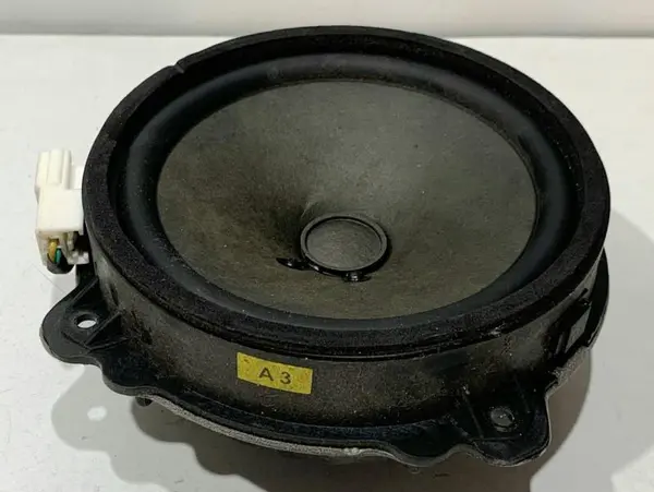 Difuzor audio dreapta fata / spate 25907871 Opel Antara facelift (2010-2016)