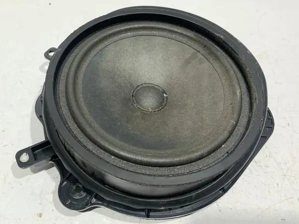 Difuzor audio fata / spate 8P0035411C Audi A3 (2003-2008) [8P1]