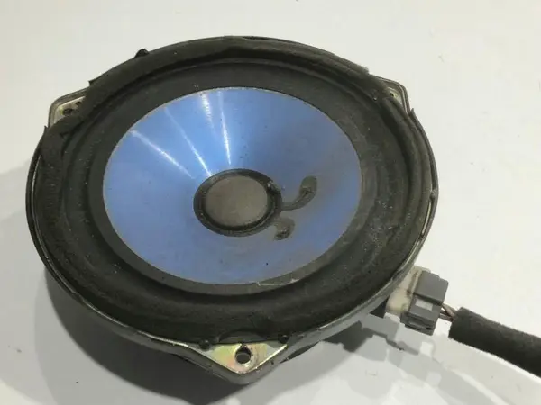 Difuzor audio stanga / dreapta fata 96320-3e000 Kia Sorento (2002-2009)