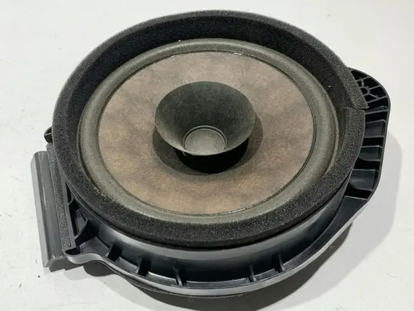 Difuzor audio stanga / dreapta spate 22889823 Opel Astra J (2009-2012)