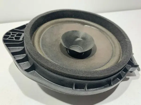 Difuzor audio stanga / dreapta spate Opel Insignia A (2008-2013)