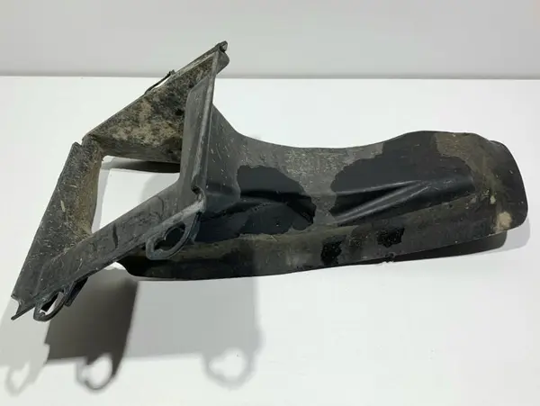Difuzor captare aer dreapta 4F0145334D Audi A6 (2004-2011) [4F2, C6]