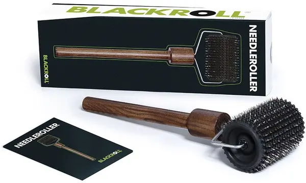 Dispozitiv pentru automasaj cu ace Blackroll - Needleroller