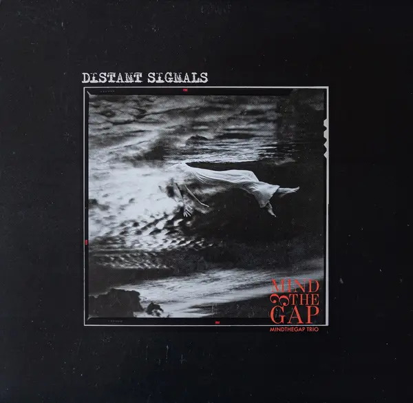 Distant Signals | Mindthegap Trio