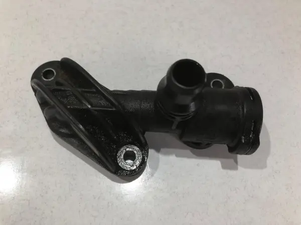 Distribuitor apa / termostat 10106810 BMW Seria 3 (2005-2012) [E90] 3.0d M57 306d3