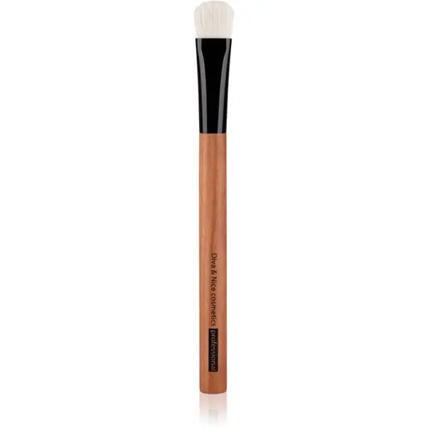 Diva & Nice Cosmetics Professional pensulă pentru make-up și corector MAX 224/5 1 buc