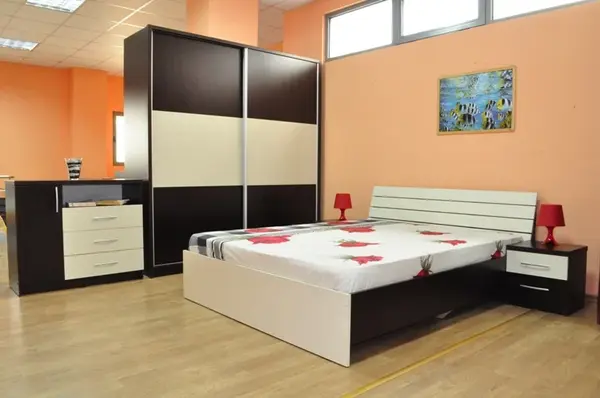 Dormitor Modern cu Dulap Usi Culisante si Pat Matrimonial