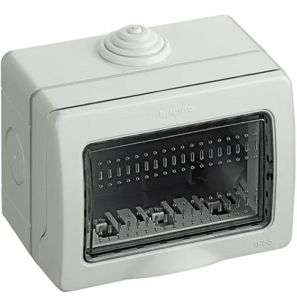 Doza aplicata 3 module IP55 Matix Bticino 25503