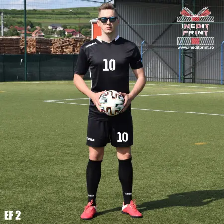 Echipament fotbal copii si adulti EF2 XL, Tricou și șort negru