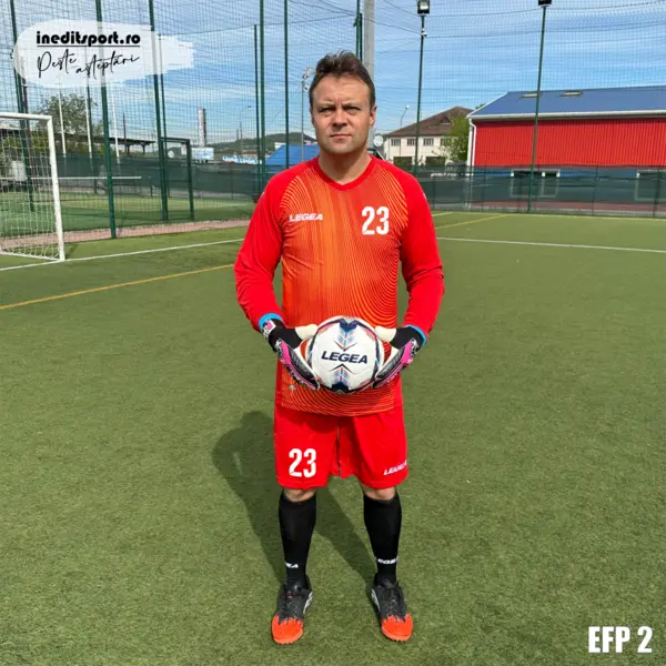 Echipament portar copii si adulti personalizabil EFP2 L, Tricou și șort roșu