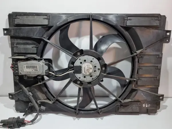 Electroventilator cu releu 1K0121203AN Seat Leon 2 facelift (2009-2012) 1.6 tdi cay