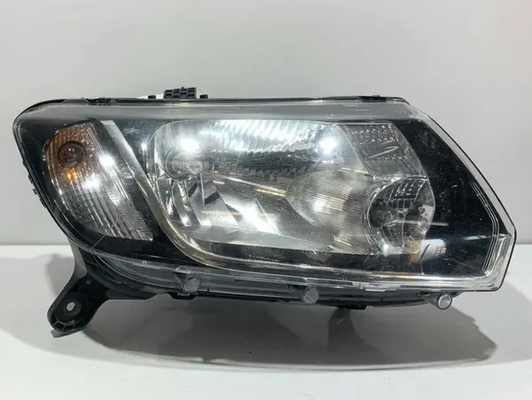 Far dreapta 260105344R Dacia Logan 2 (2012-2017)