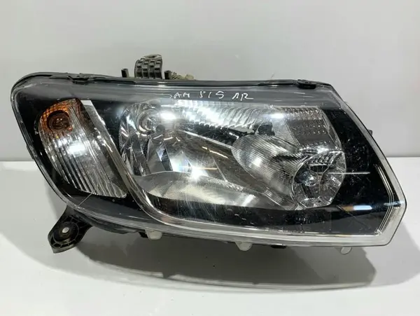 Far dreapta 260105344R Dacia Sandero 2 (2012-2017)