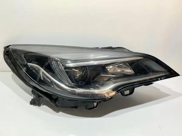 Far dreapta 39081895 Opel Astra K (2015-2019)