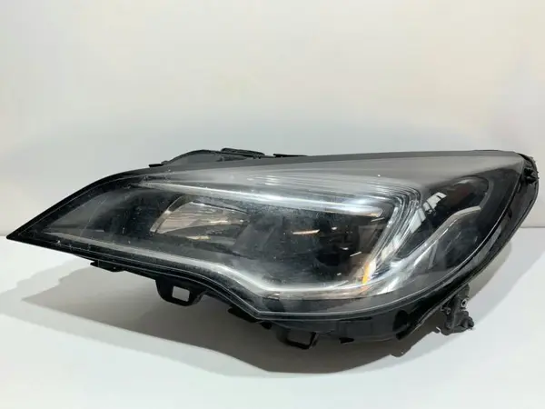 Far stanga 39111145 Opel Astra K (2015-2019)