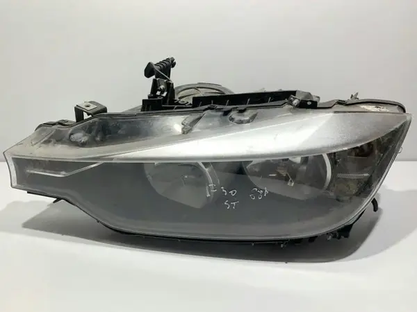 Far stanga BMW Seria 3 (2011-2019) [F30]