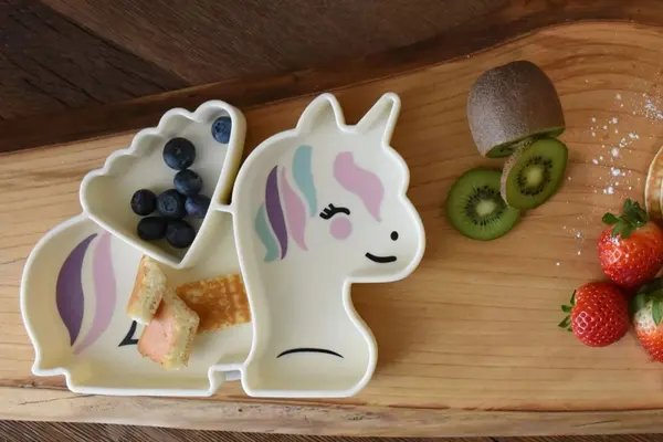 Farfurie compartimentata din silicon cu ventuza Melii luxe unicorn
