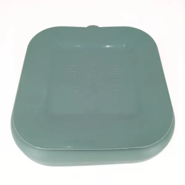 Farfurie patrata din silicon compartimentata Coccorito Mint