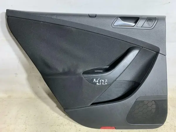 Fata usa interioara stanga spate cu perdeluta Volkswagen Passat B6 3C (2005-2010)