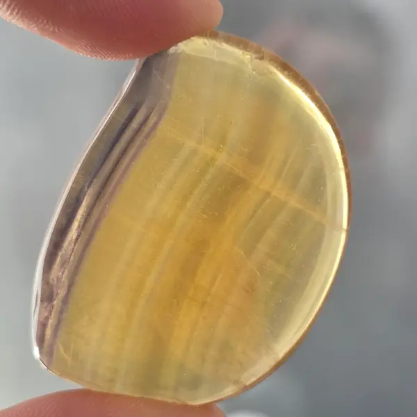 Fluorit galben palmstone | Model 3