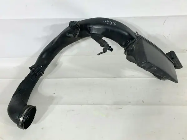 Furtun admisie aer 31274767 Volvo V60 (2010-2015) 2.4 D D5244T14