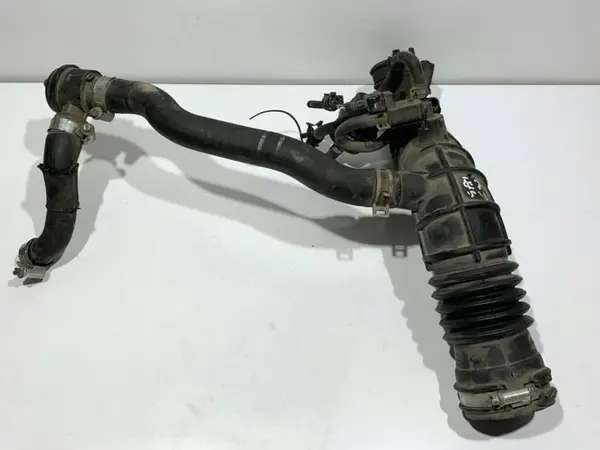 Furtun admisie aer cu electrovalva 8200603558 Dacia Sandero 2 (2012-2017) 1.2 tce; 0.9 tce H5F (400); H4B (412)