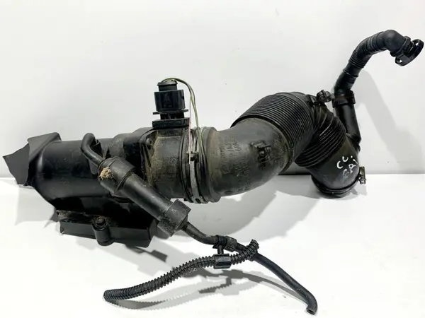 Furtun turbo cu debitmetru 3C0129654P Volkswagen Golf 5 (2004-2009)