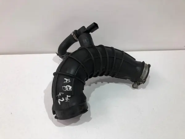 Furtun turbo dreapta 4h0129572 Audi A8 (2009-2017) [4H] D4