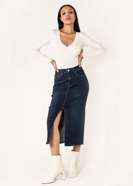 Fusta albastru inchis de denim cu slit frontal P215 M10