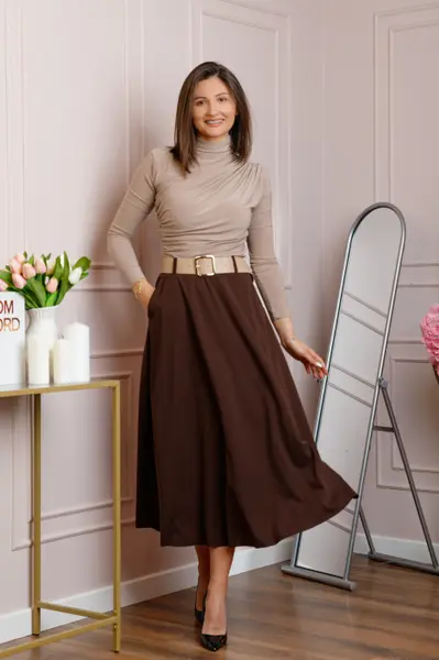 Fusta midi maro eleganta cu talie inalta si curea reglabila Ivy