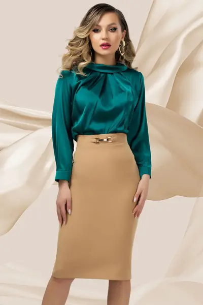 Fusta office Pretty Girl conica bej cu accesoriu metalic in talie