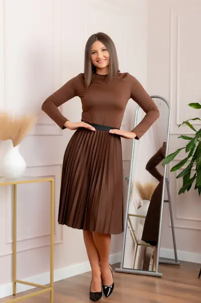 Fusta plisata Luna cu elastic in talie - Maro