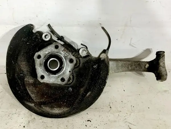 Fuzeta dreapta fata 8W0407560 Audi A4 (2015-2019) [8W2, B9] 2.0 tdi; 2.0 tdi DEUA 150 cp; DEUA