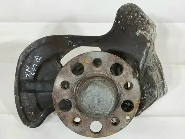 Fuzeta dreapta fata A2043320201 Mercedes C-Class (2007-2014) [W204] 2.2 cdti A651911