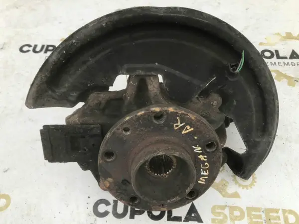 Fuzeta dreapta fata Renault Megane 3 (2008-2012) 1.5 dci k9k (830)