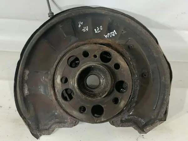 Fuzeta dreapta spate A2043500441 Mercedes C-Class (2007-2010) [W204] 2.2 cdti A651911