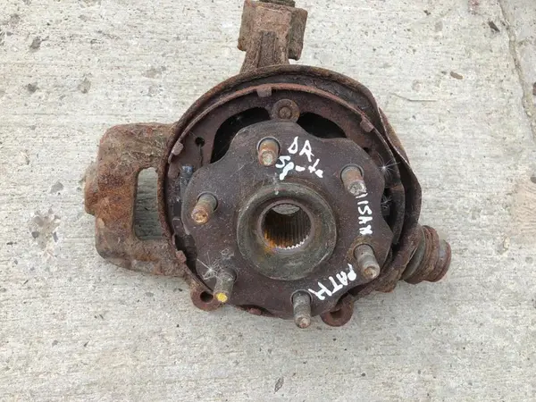 Fuzeta dreapta spate Nissan Pathfinder (2005->) 2.5 dci