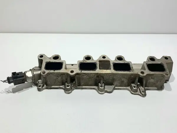 Galerie admisie partea inferioara 03C133202AQ Volkswagen Tiguan (2007-2011) 1.4 tsi CAXA