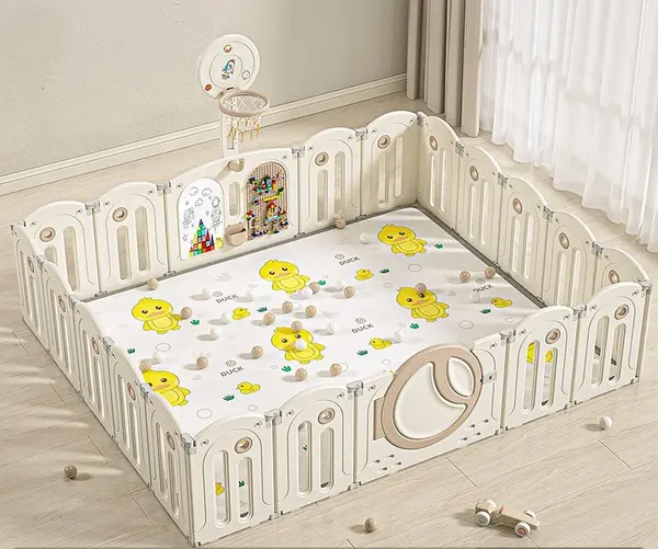 Gardulet loc de joaca interiorexterior Nichiduta Garden 240x200cm cu poarta de siguranta,cos de baschet, tabla de scris,covoras din spuma 1cm grosime,cuburi,cosulet pliabil si 100 bile Moon Coffee