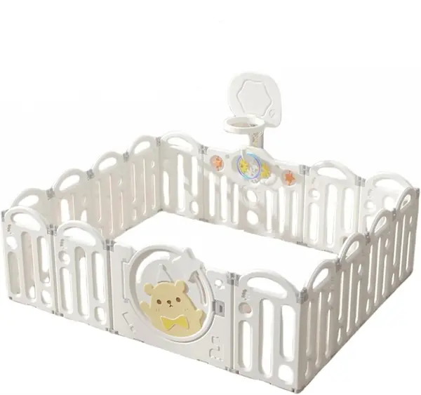 Gardulet loc de joaca pentru copii Nichiduta Garden Bear White, pliabil si portabil, compus din 14 panouri de gard + 2 panouri laterale cu Cos de baschet si angrenaje rotative