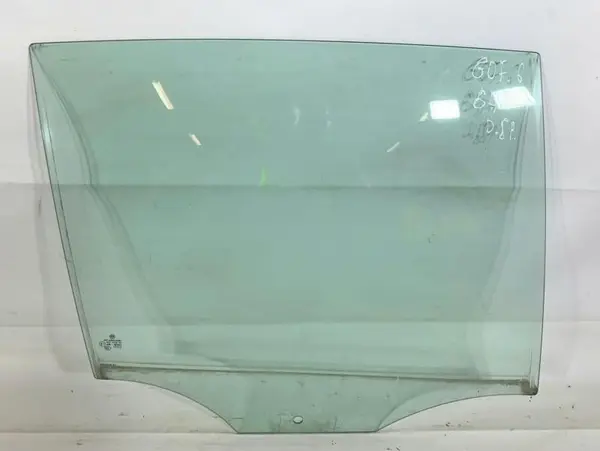Geam usa dreapta spate Volkswagen Golf 6 (2008-2013)