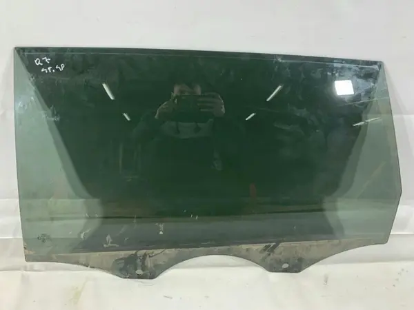 Geam usa stanga spate Audi Q7 facelift (2010-2015) [4L]