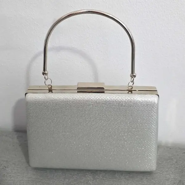 Geanta de ocazie, SYLVI, tip clutch, cu lant detasabil argintiu si piele ecologica, Argintiu