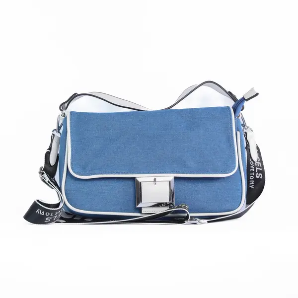 GEANTA DENIM CU CATARAMA DECORATIVA CRL 8836 ALB