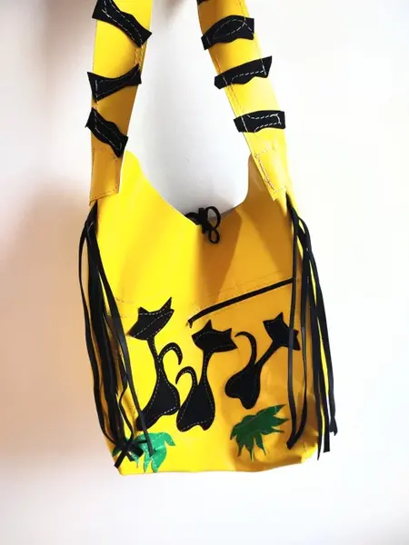 Geanta handmade sac ,din piele naturala galbena,Dansul pisicutelor