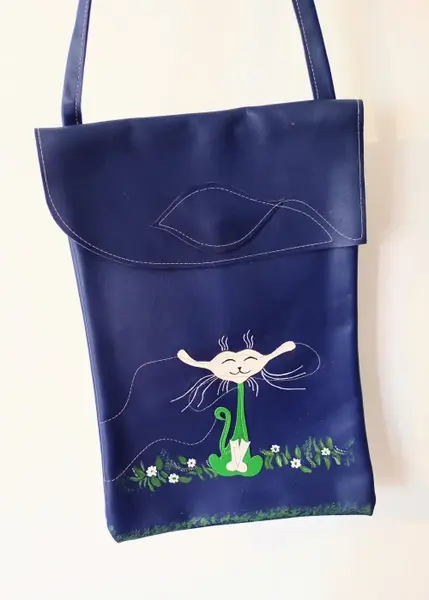 Geanta handmade vesela din piele naturala ,cu pisicuta