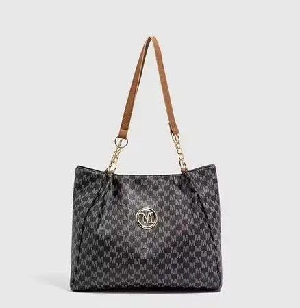 Geanta neagra de dama, incapatoare, Margot